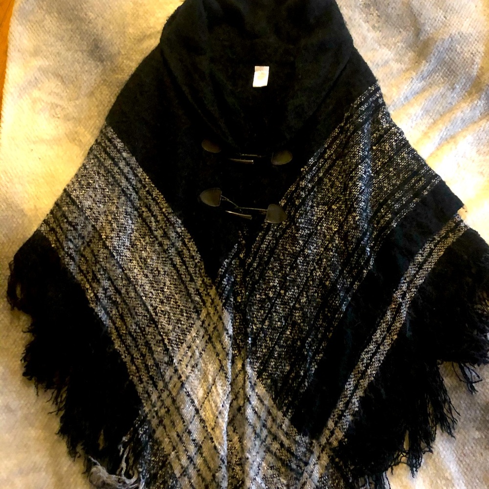 Poncho Style Style black and white